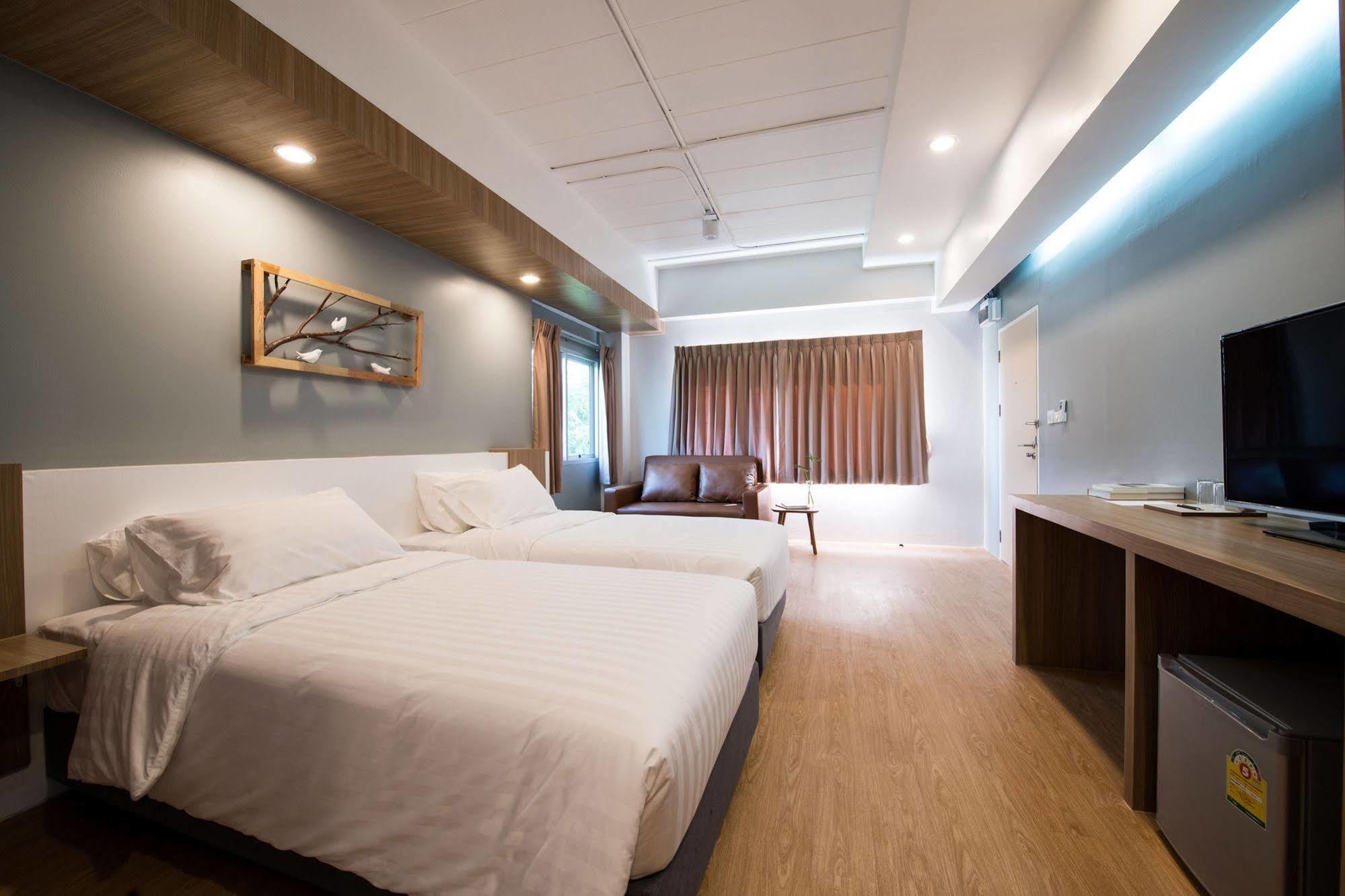 Shade House - Bitec Bangna Hotel Bangkok Exterior photo
